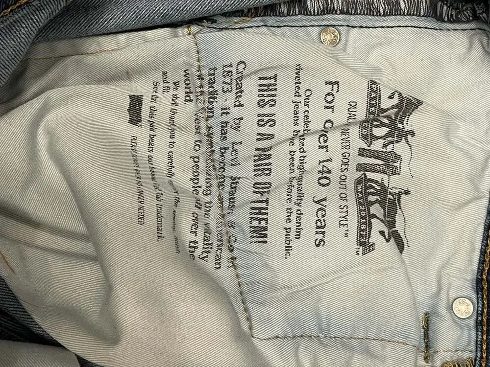 Levis classic pair